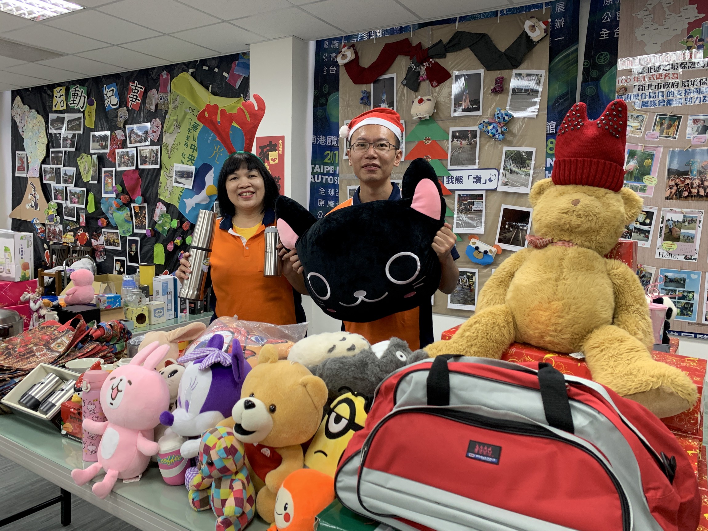 11月23日(星期六)的下午2點至8點，在新北市民廣場舉辦「新北耶誕環保挖寶趣」活動，豐富.jpg