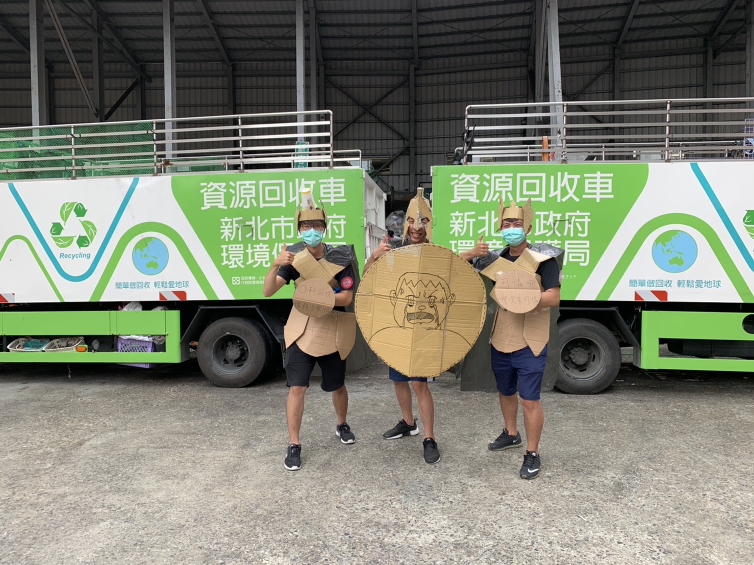 9.參賽團隊「甘安餒」別出心裁運用資源回收物精心裝扮成角鬥士迎戰,並搶奪最佳造型獎的頭銜。.jpg圖片