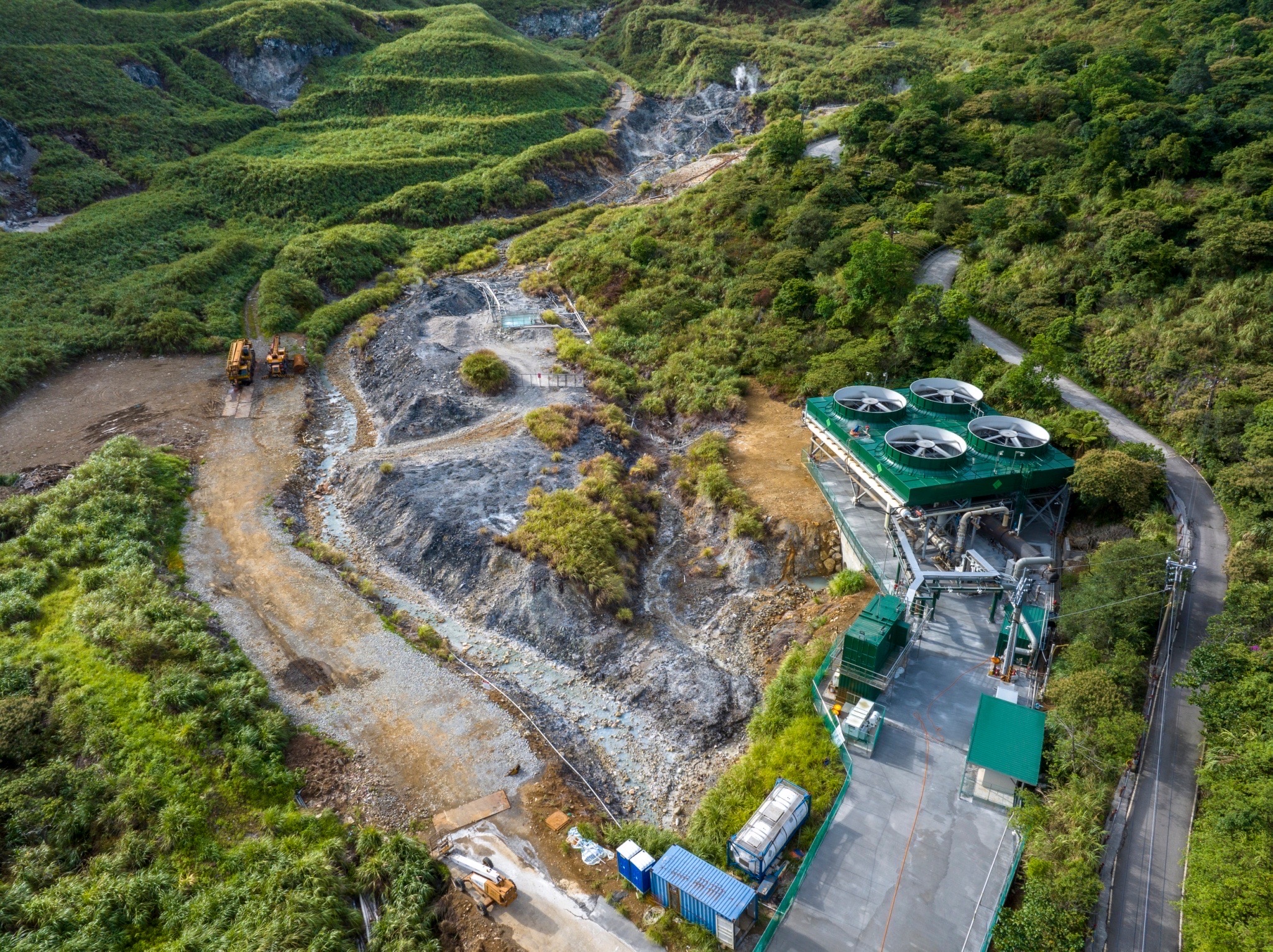 新北「金山區四磺子坪地熱發電廠」為全台第一座火山型地熱開發案,善用全國地熱潛力最高的區域帶動再生能源產業發展,期待共同喚起全民對於永續發展的重視.jpg圖片