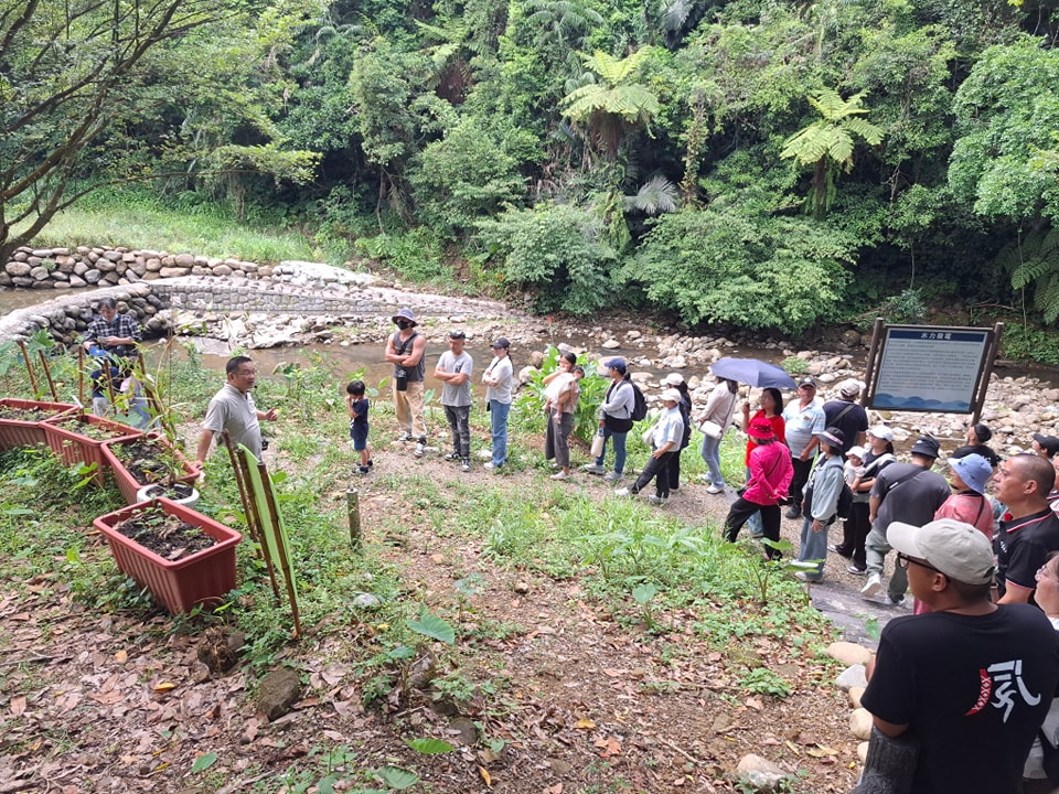 平溪區紫東社區發展協會(社區組特優)透過復育艷紅鹿子百合、螢火蟲,逐步實踐環境永續.jpg圖片