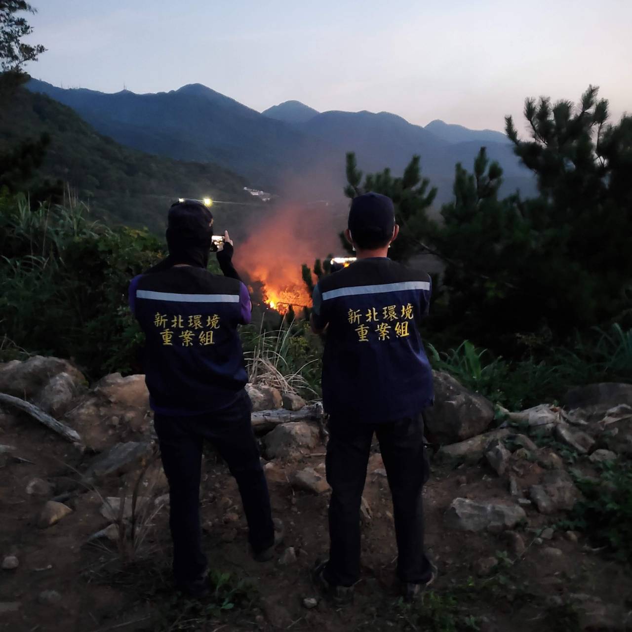 稽查員空拍蒐集非法焚燒事證.jpg圖片