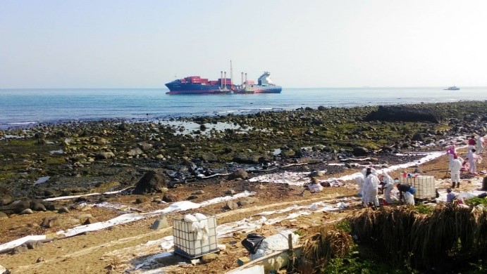 德翔台北輪海洋污染事件-德翔台北輪擱淺於石門海域