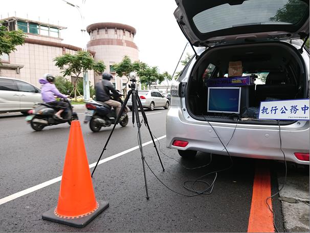 架設移動式車牌辨識系統，掌握未完成年度排氣定檢機車