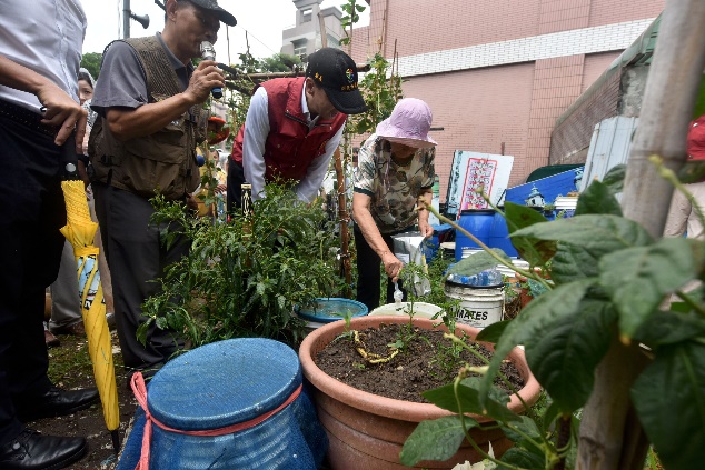 清除積水容器