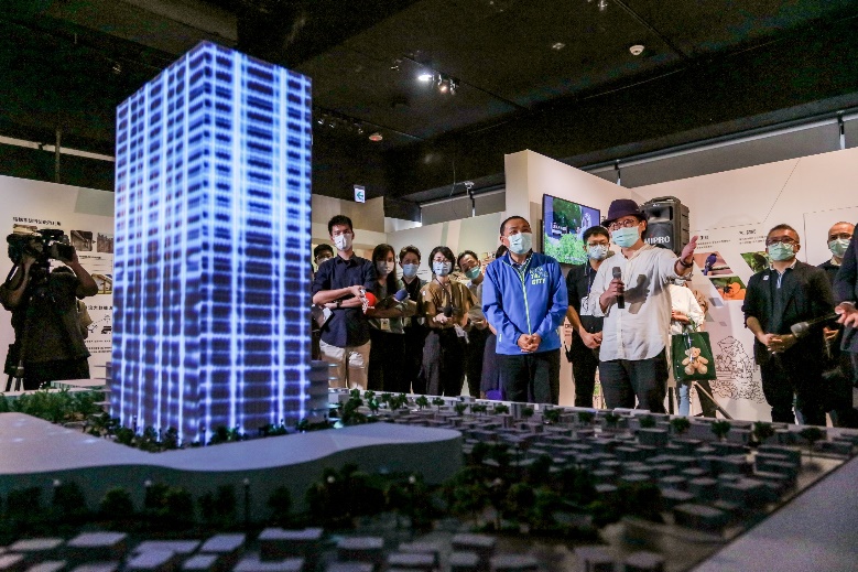 展覽以未來三重第二行政中心為主題，邀請國際知名建築師、臺北科技大學設計多媒體光雕展示模型
